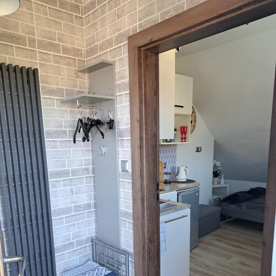 Maly Apartamencik Teo Rewal Exterior photo