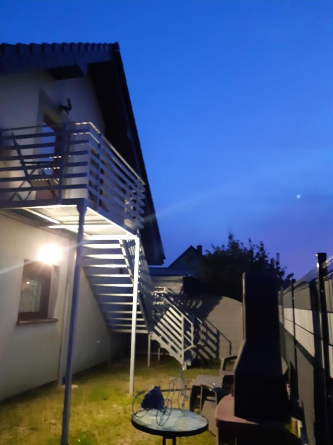 Maly Apartamencik Teo Rewal Exterior photo